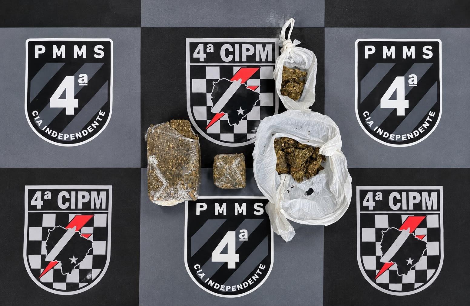 Jovem de 18 anos é presa pela Força Tática com 113 gramas de maconha em Chapadão do Sul