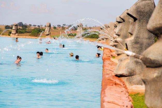 Imagem da atração Praia dos Moais