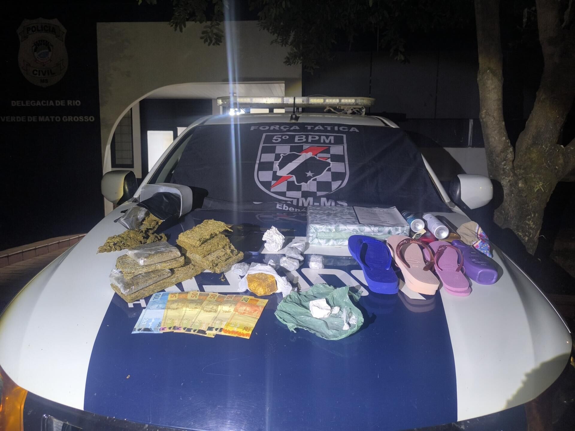 Imagem ilustrativa da matéria Homem é preso por tráfico de drogas após PM apreender mais de 2 kg de entorpecentes em Rio Verde