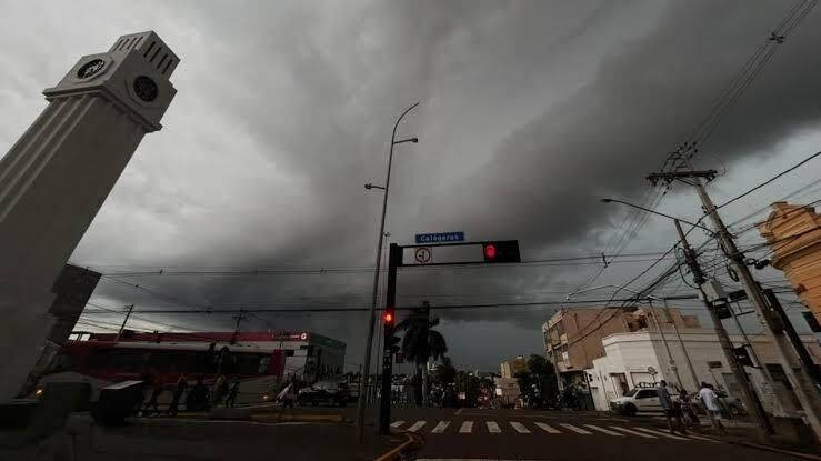 Imagem ilustrativa da matéria Chuva forte e ventos atingem Mato Grosso do Sul; Defesa Civil não registra ocorrências graves