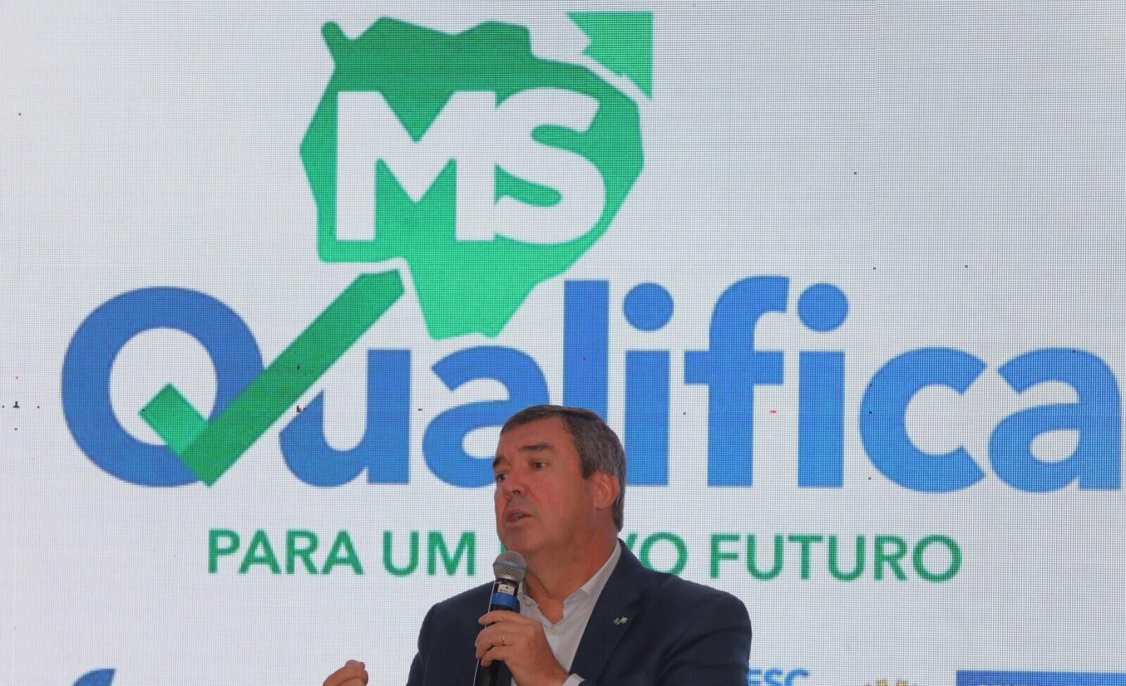 Ilustração da notícia Riedel promete ampliar qualificação e aposta em empregos com salários maiores em MS da MS Todo dia