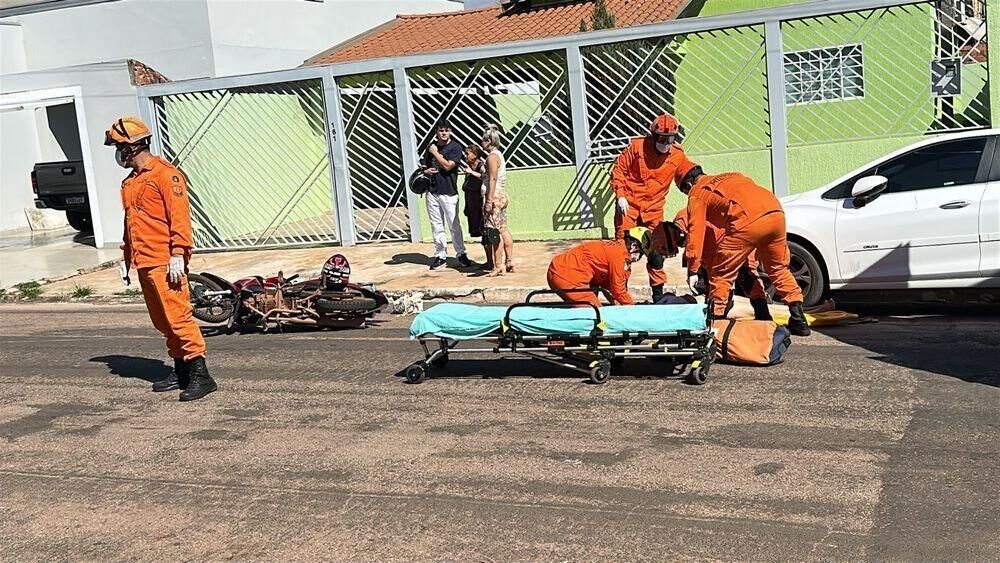 Imagem ilustrativa da matéria Motociclista fica ferida após perder controle da moto e cair em lombada em Coxim