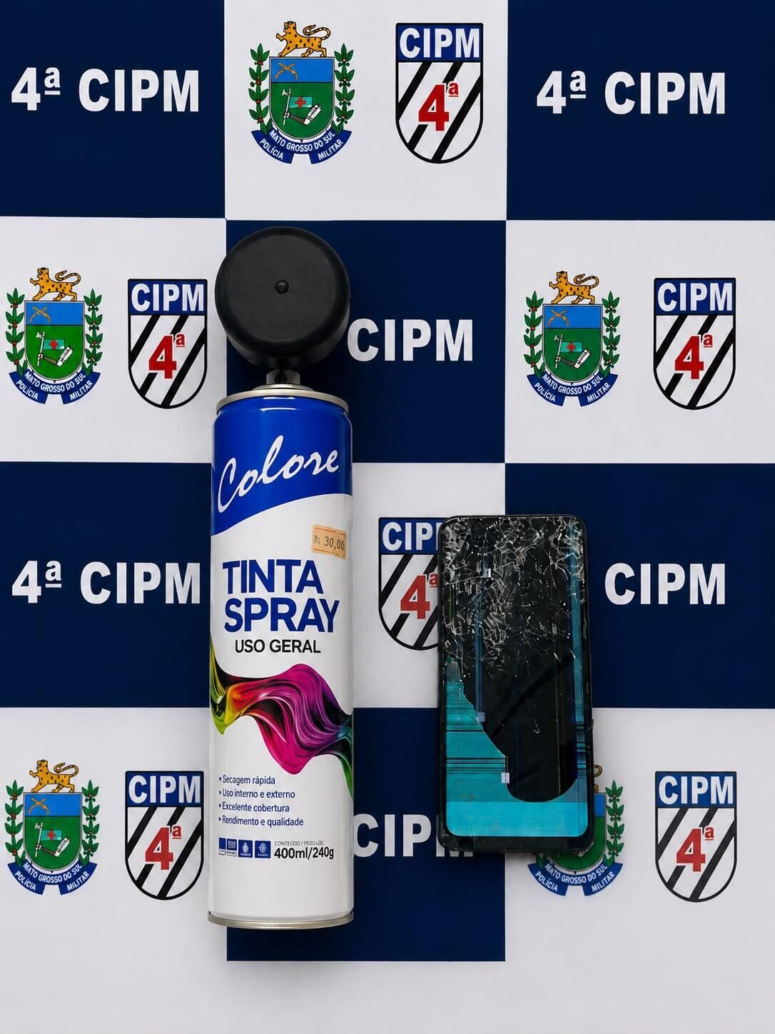 Imagem ilustrativa da matéria Suspeito de pichar símbolos de facção foge, invade casas e acaba preso em Chapadão do Sul