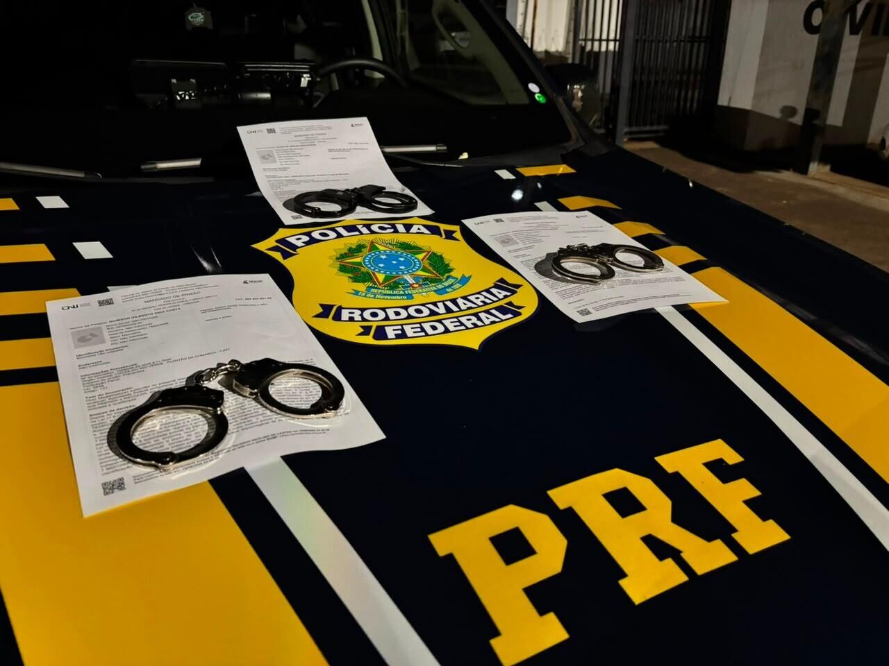 Imagem da notícia PRF prende três suspeitos de sequestro e morte de adolescente em Paranaíba