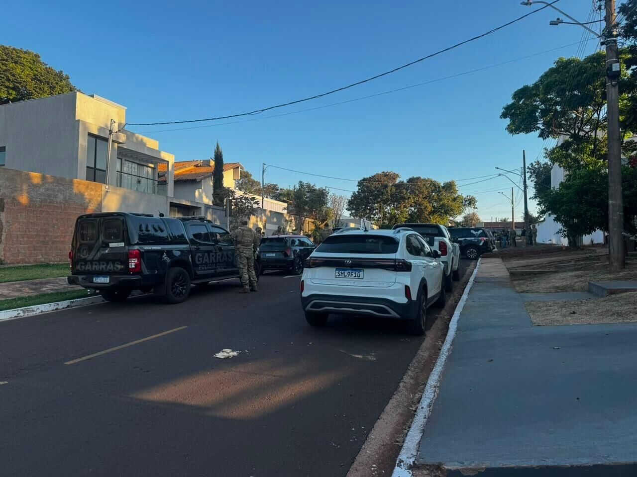 Imagem da notícia Carros de luxo e rifas: Irmãos Razuk são presos em operação contra lavagem de dinheiro em MS