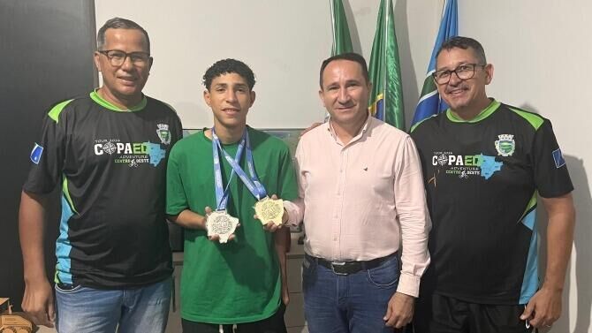 Ilustração da notícia Prefeito Ivan Xixi recebe campeão estadual e atleta vai representar MS em competição nacional