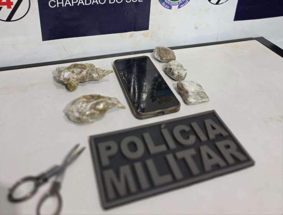 Imagem ilustrativa da matéria Homem é preso com porções de maconha em Chapadão do Sul