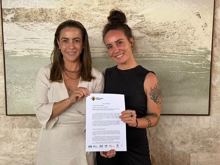 Imagem ilustrativa da matéria Soraya assina cartas por rodovias mais seguras e valorização profissional do jornalismo em MS