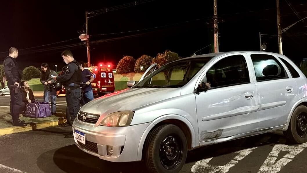 Imagem da notícia Motociclista fica ferido após colisão com carro em cruzamento da Avenida José Ferreira da Costa, em Costa Rica