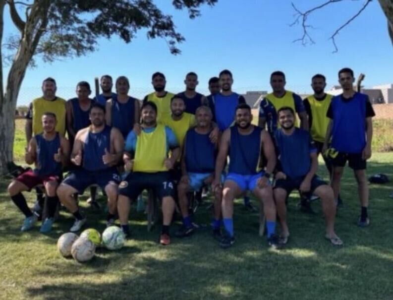 Imagem ilustrativa da matéria Presidente da Câmara Marcelo Costa fortalece esporte amador com apoio ao time Bio Cerradinho em Chapadão do Sul