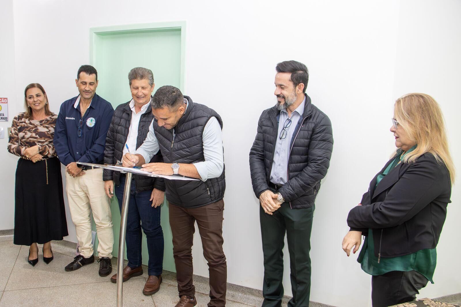 Imagem da notícia Vereador Marcelo Costa e Walter Schlatter oficializam nova gestão do Hospital e fortalecem a saúde de Chapadão do Sul