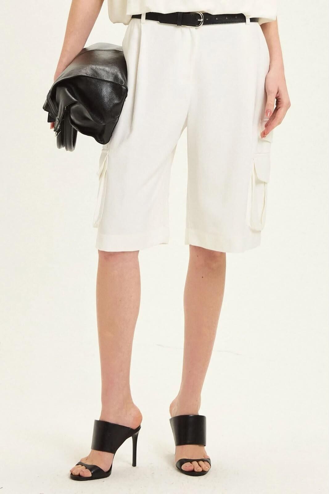 Imagem de Bermuda Kate Off White Le Blog
