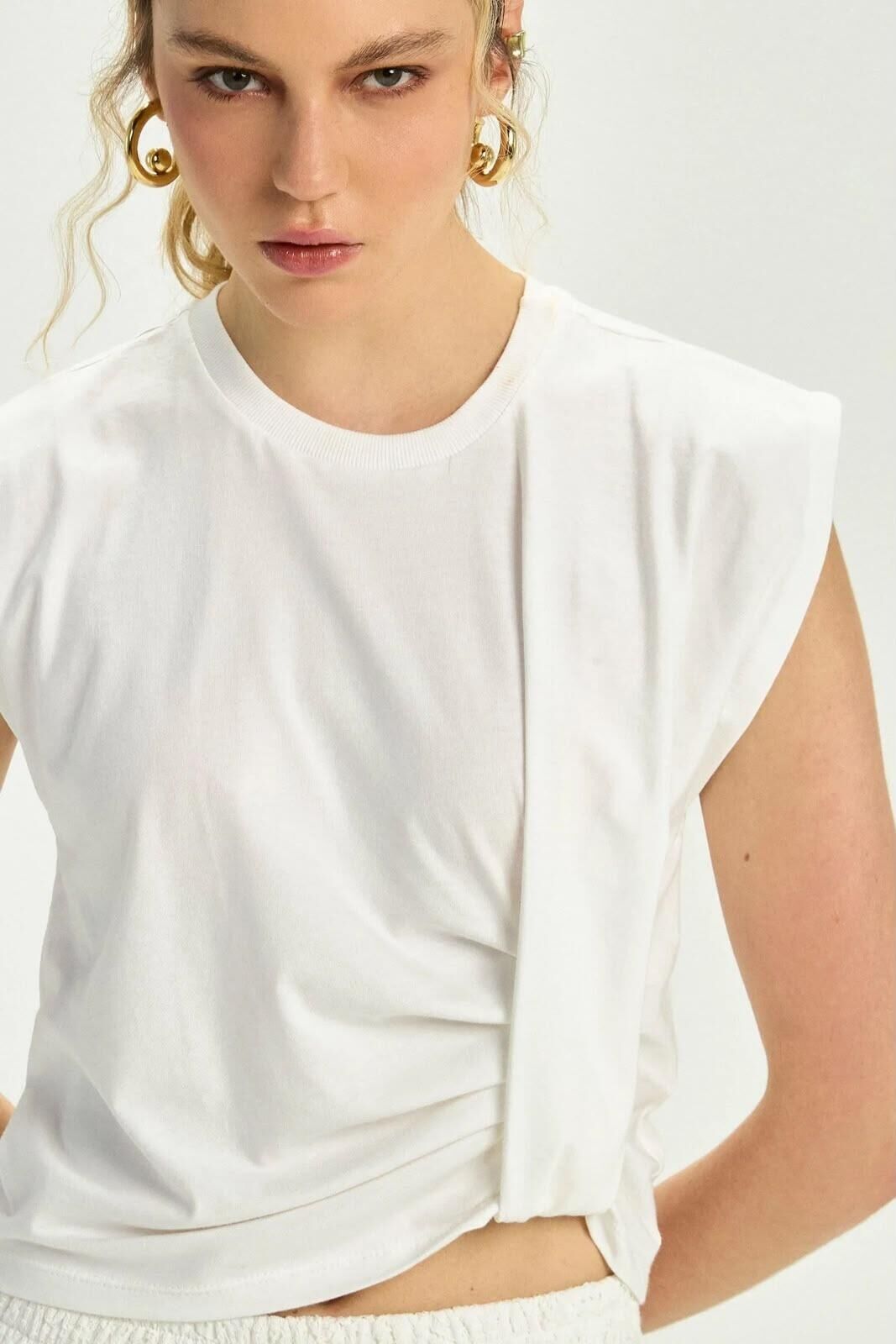 Imagem de Blusa Viviane Off White Le Blog