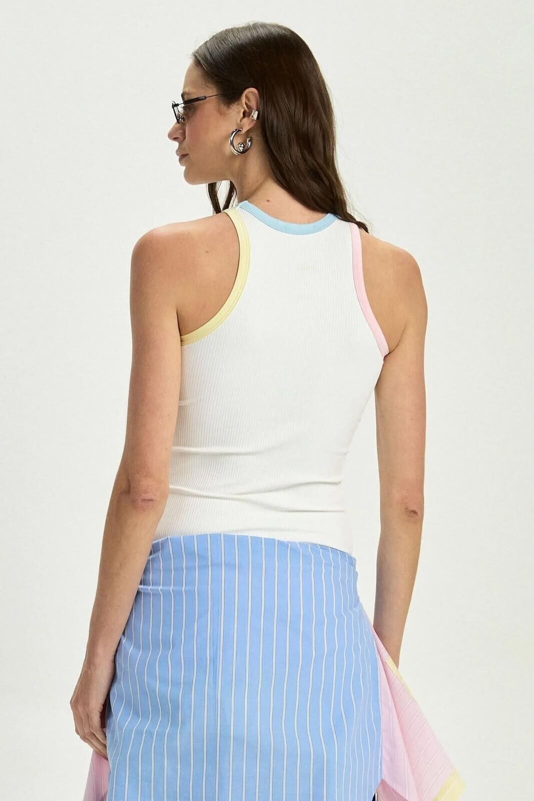 Imagem de Regata Alana Off White Le Blog