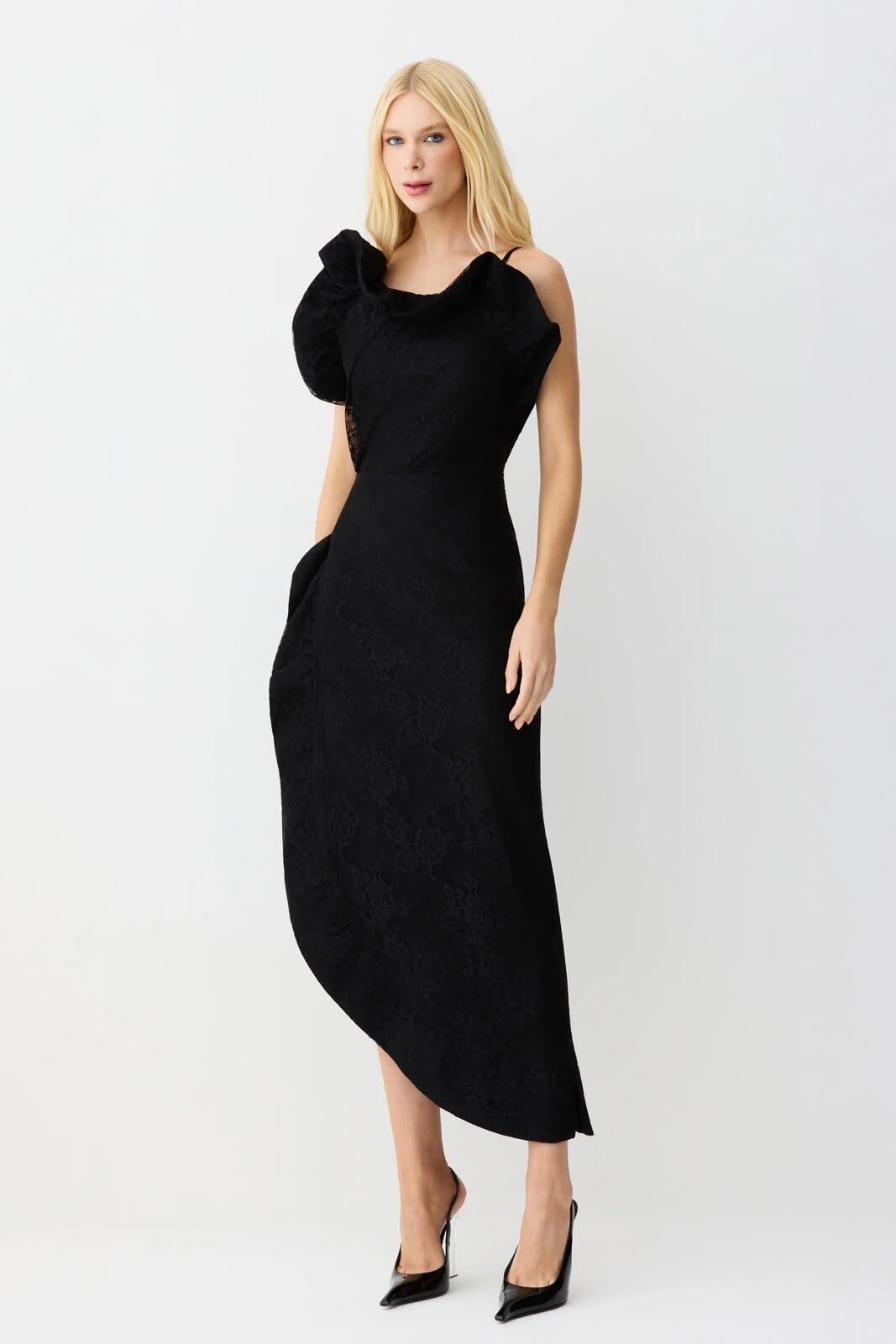 Imagem de Vestido Mídi Com Volume Estruturado Decote e Lateral Preto Zen