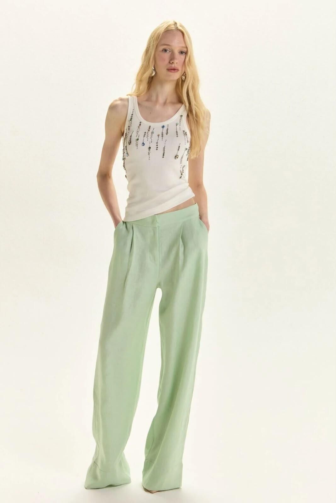 Imagem de Regata Stephanie Off White Le Blog