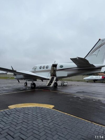 Imagem principal de King Air C90 loading=