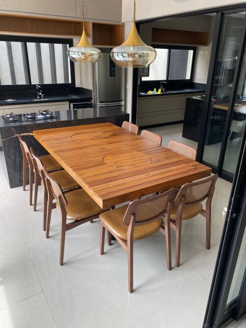 Imagem do produto Mesa Industrial Teca Ripada 200x120cm com tampo giratório embutido com Cadeira Pérola