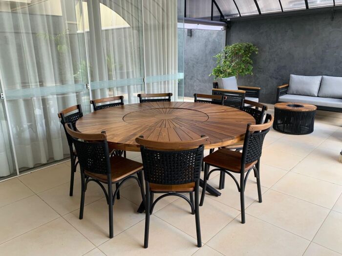 Imagem de https://cdn-app.interago.com.br/img/jpeg/w_0_h_0_q_8/17/mc/mesa-girassol-redonda--180cm-com-cadeira-milano