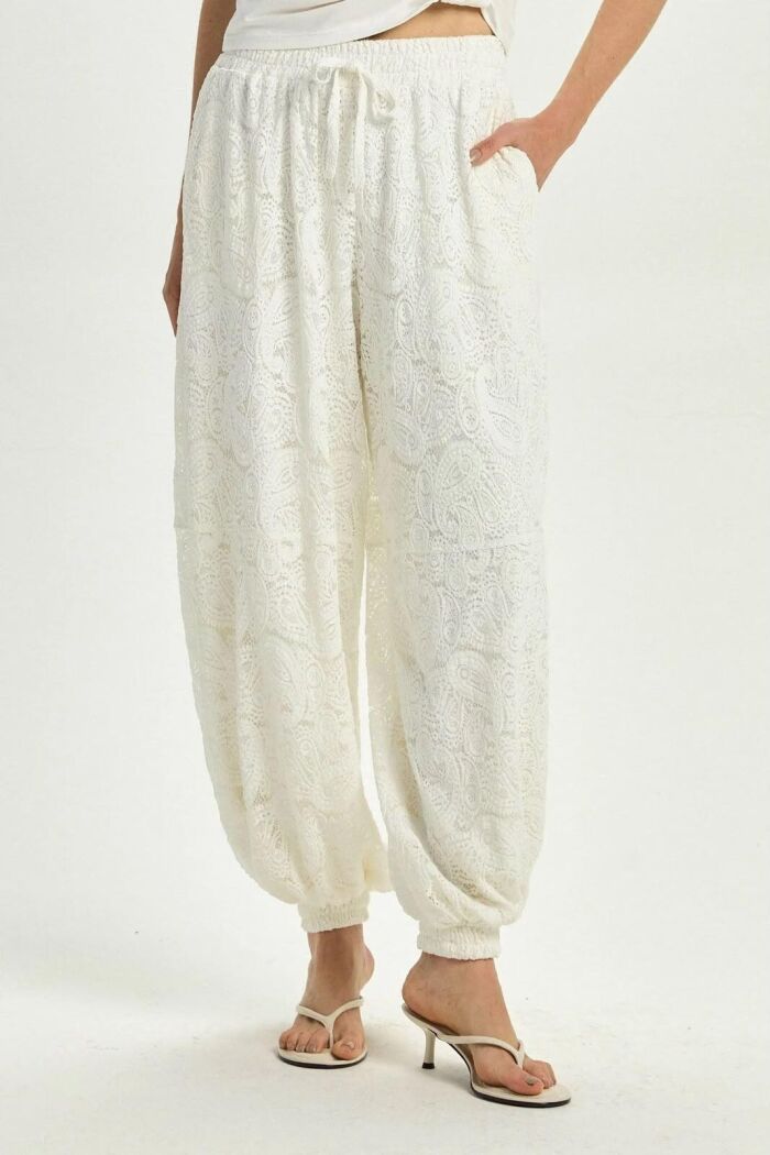 Imagem de Calça Audrey Off White Le Blog