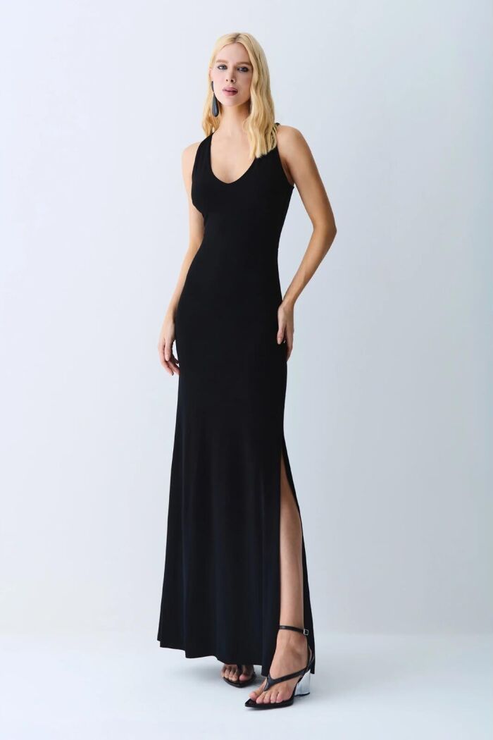 Imagem de Vestido Longo Decote V Abertura Costas E Capa Preto Zen
