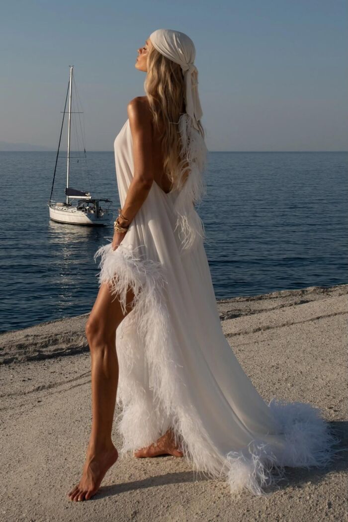 Imagem de Vestido Mullet Barra Assimétrica E Amarração Pescoço Off White Zen