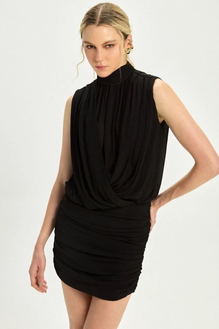 Imagem de Vestido Samara Preto Le Blog