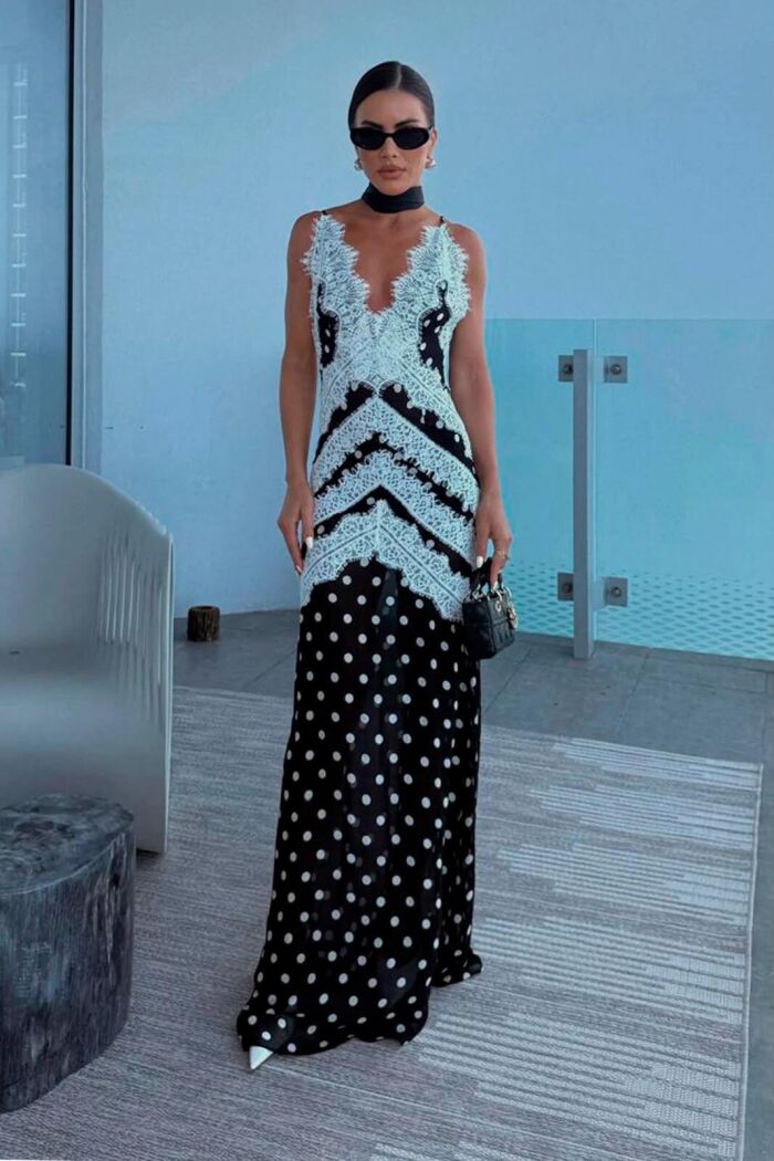 Imagem de Vestido longo Decote V Com Detalhes Em Renda Bordadas Poá Preto Zen