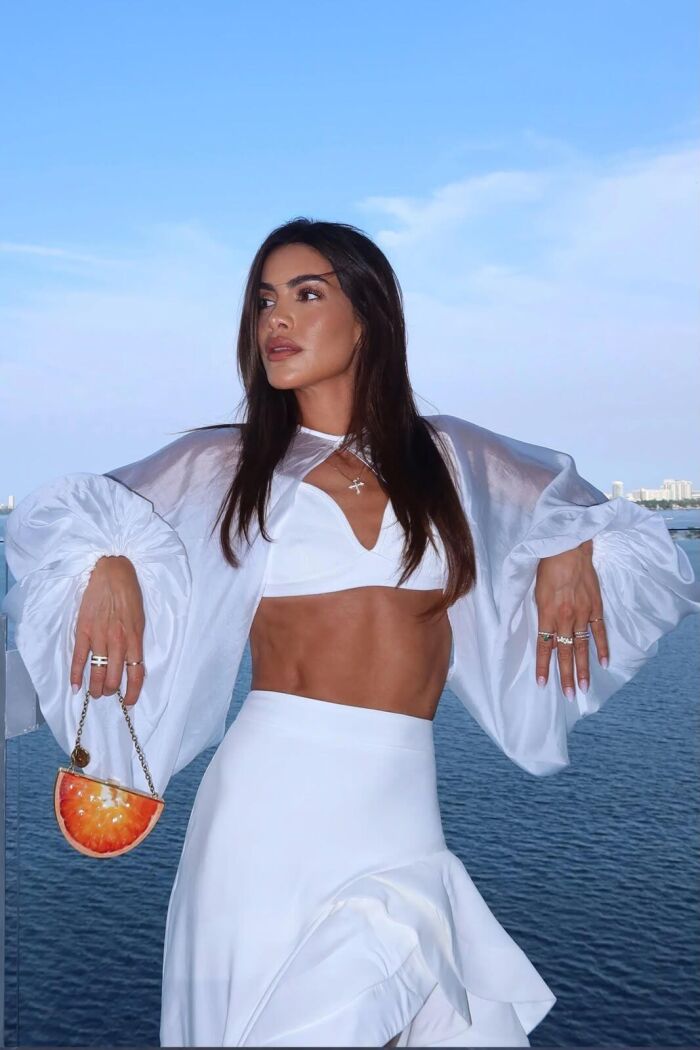 Imagem de Blusa Capa Mangas Bufantes E Amarração Off White