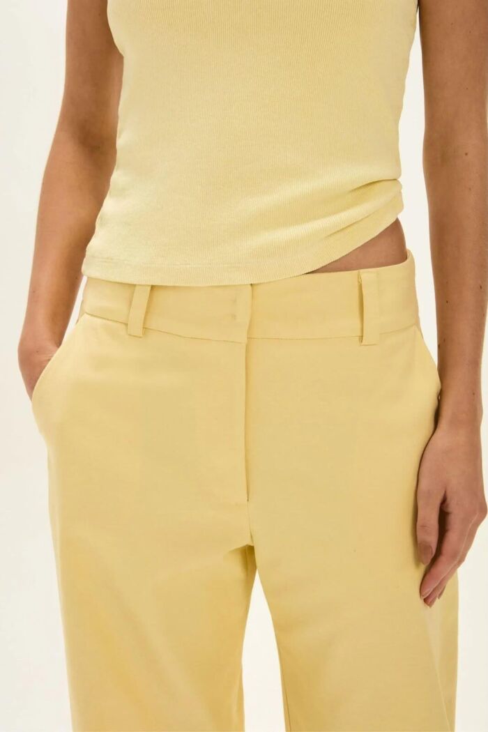 Imagem de Calça Estela Butter Le Blog