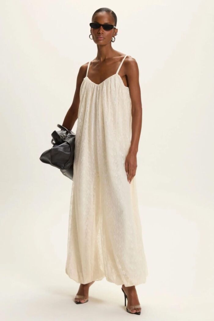 Imagem de Macacão Marta Off White Le Blog