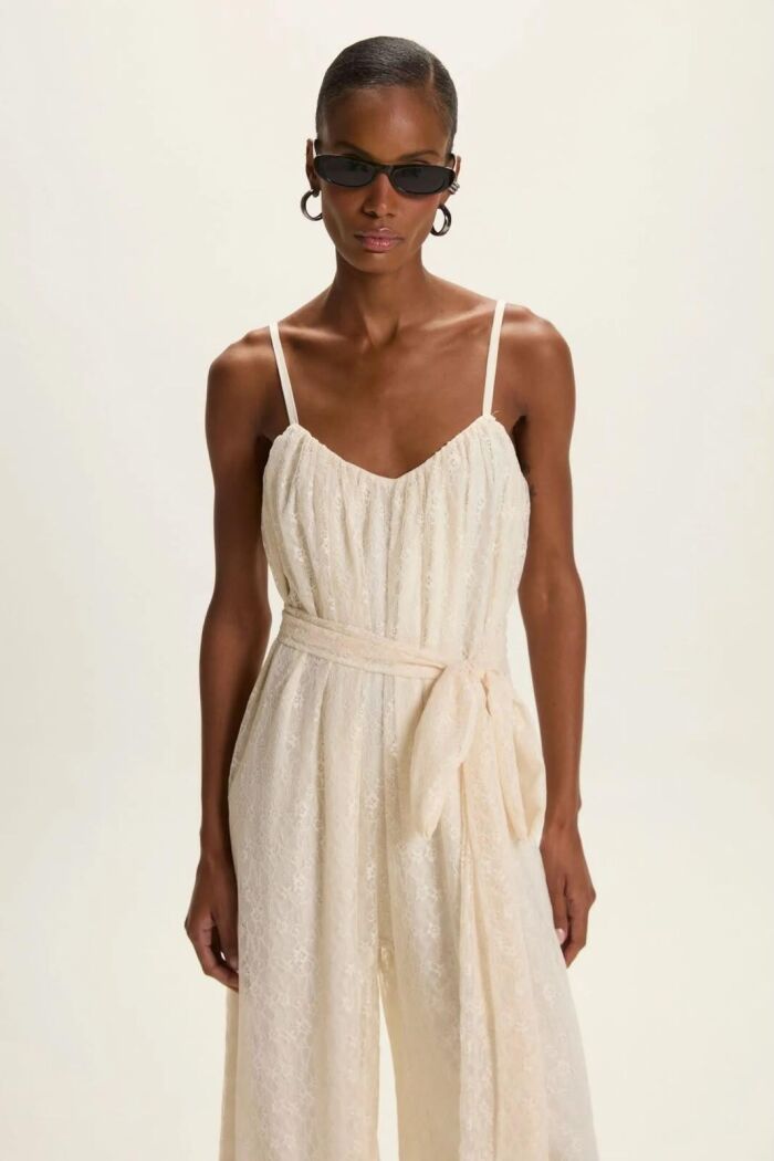 Imagem de Macacão Marta Off White Le Blog