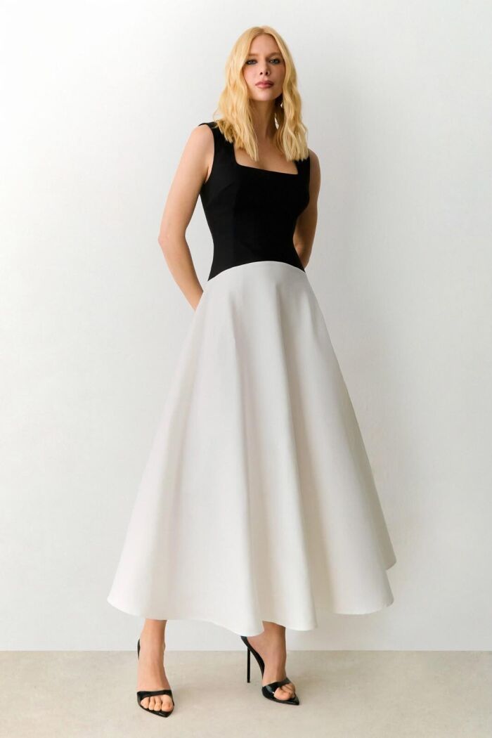 Imagem de Vestido Mídi Com Decote Reto E alças Largas Preto Com Off White Zen