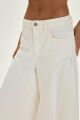 Imagem adicional 3 do item Calça Jade Off White Le Blog