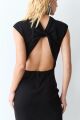 Imagem adicional 1 do item Vestido Mídi Abertura E Torção Costas Gola Preto Zen