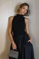 Imagem adicional 1 do item Vestido Mídi gola Alta Com Barra Ampla Rodada Preto Zen