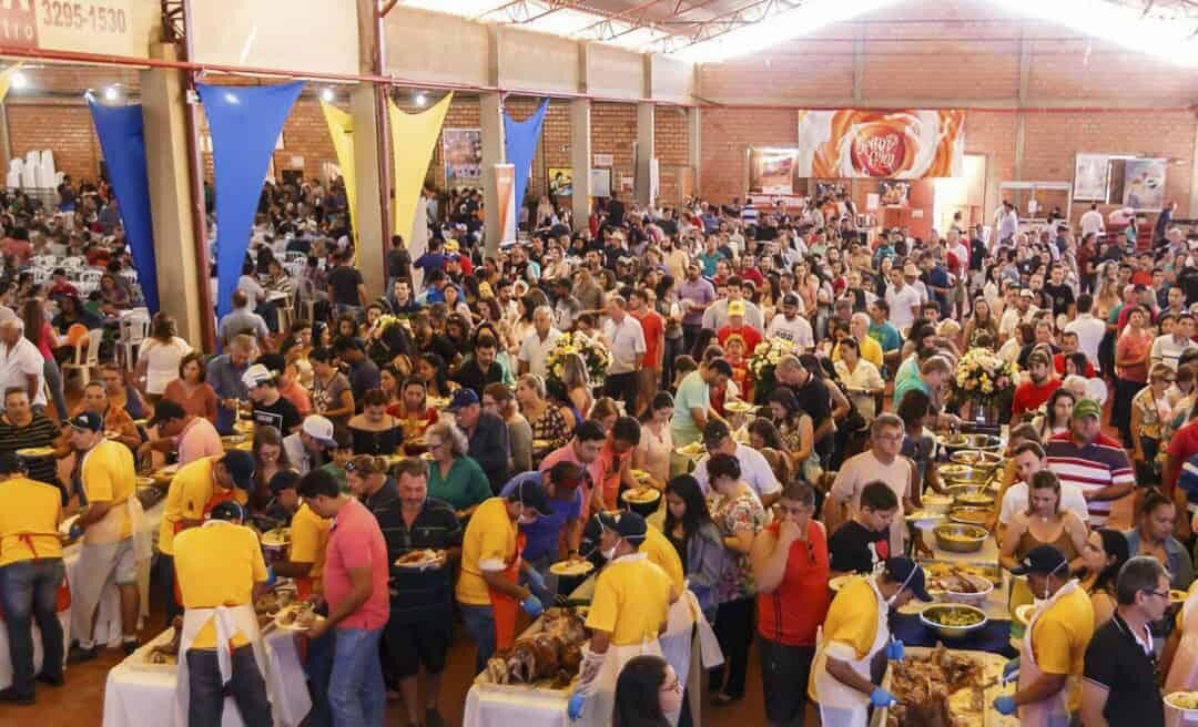 Imagem da notícia Festa do Leitão no Rolete é transferida para dezembro e integrará o Luzes do Cerrado