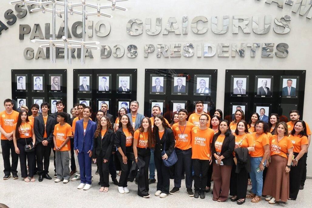 Ilustração da notícia Estudantes de Aparecida do Taboado visitam Assembleia Legislativa em ação de cidadania da MS Todo dia
