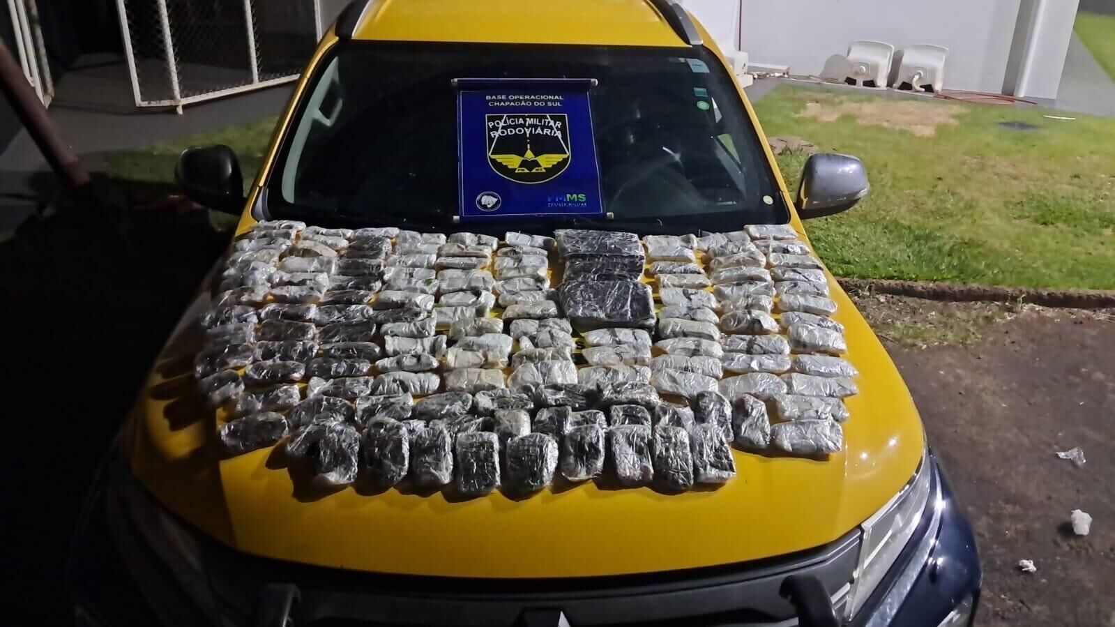 Imagem ilustrativa da matéria Mulher é flagrada com 16,4 quilos de haxixe marroquino em ônibus na MS-306