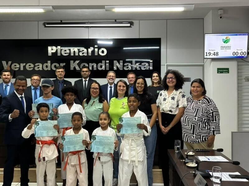 Imagem ilustrativa da matéria Câmara de Paraíso das Águas aprova projetos sociais e homenageia atletas de karatê