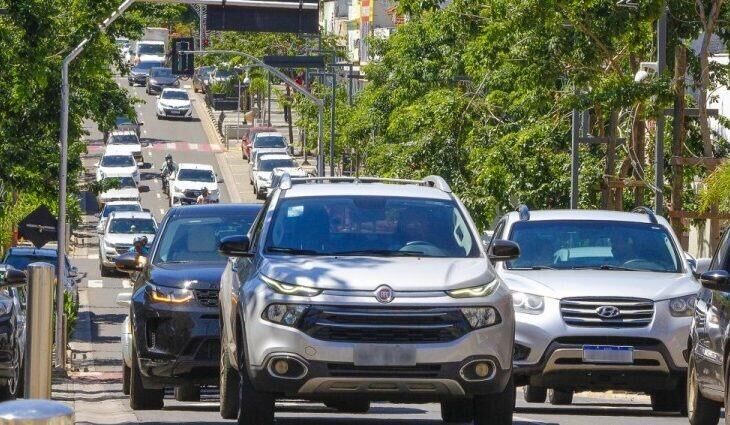 Imagem da notícia Motoristas com placas finais 7 e 8 têm até 31 de agosto para licenciar veículos em MS