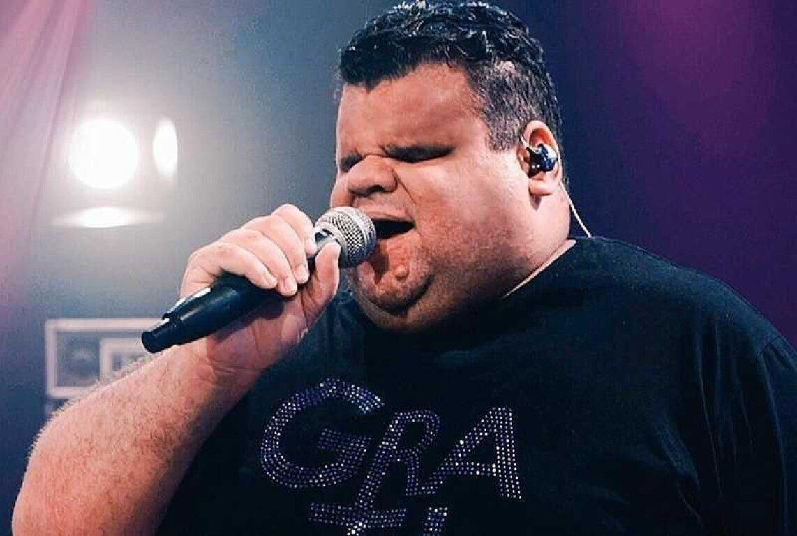Ilustração da notícia HOJE: Figueirão dá início à festa de 23 anos com show de Clayton Queiroz