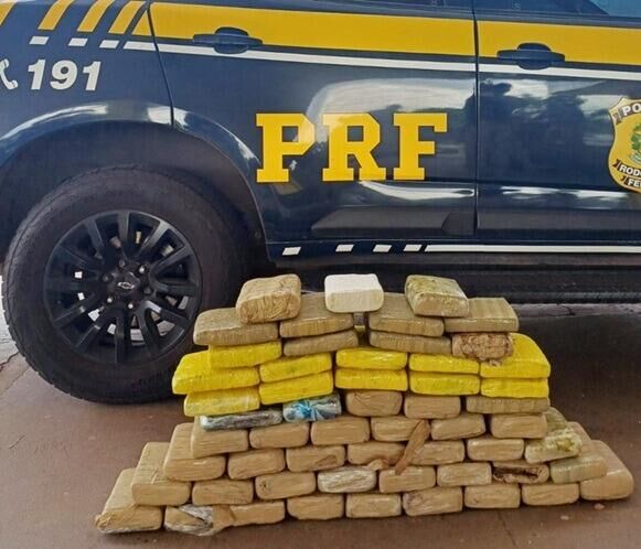 Ilustração da notícia PRF apreende 59 quilos de skunk e prende motorista na BR-163, em Coxim da MS Todo dia