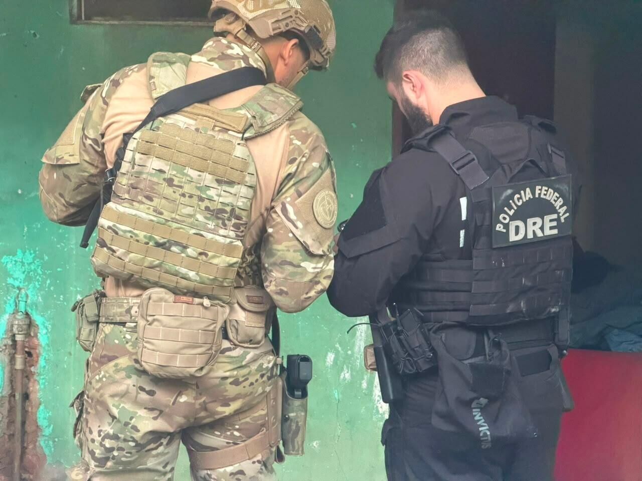 Imagem da notícia Operação da PF mira grupo suspeito de vender armas ilegalmente em MS