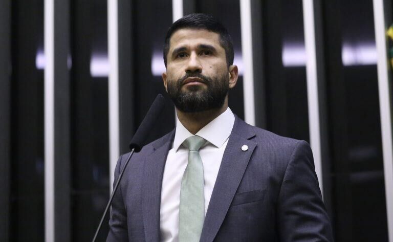 Imagem da notícia Comissão aprova permissão para poder público comprar insumos da merenda escolar por meio de consórcios