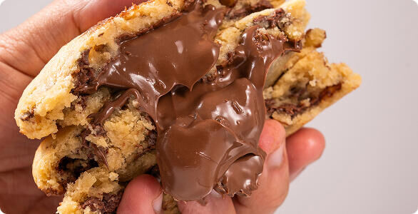Cookie recheado com creme American Cookies