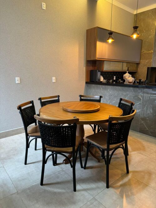 Imagem do produto Mesa Redonda 130cm Base Madeira com Cadeira Milano