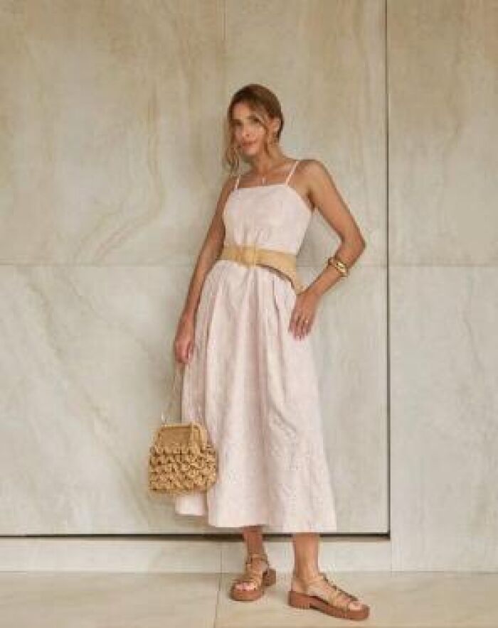Imagem de Look 02 vestido claro de alças