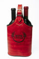 Imagem adicional 5 do item PORTA-VINHOS EM COURO VERMELHO PARA DUAS GARRAFAS