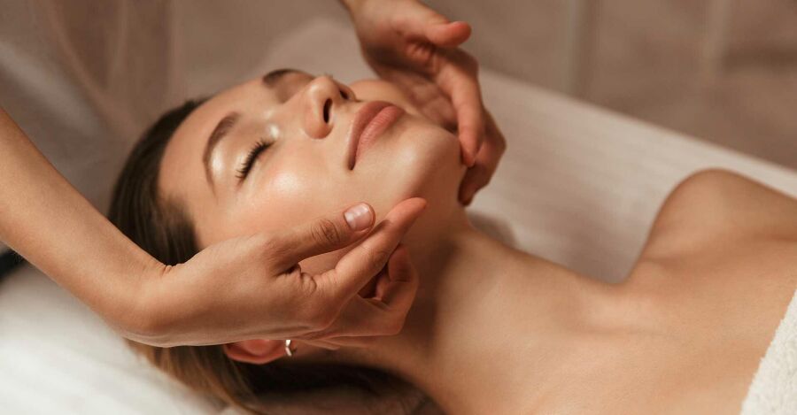 Massagem relaxante pós-parto | Reprodução: Internet